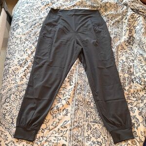 Med Couture Grey Maternity jogger scrub pants
